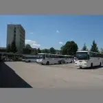 Пълен автобус излетя от пътя край Ловеч