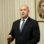 "Маркет Линкс": Радев спука гума, процентите му паднаха на 21,1