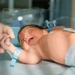 От днес: Изследват всички новородени за още 3 тежки редки заболявания