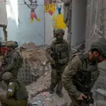 Израел разпореди разрушаването на ливански жилища в бойната зона