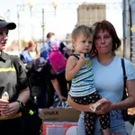 В Донецка област разпоредиха спешната евакуация на деца заради руските атаки