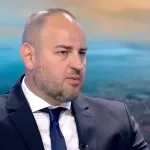 Петър Стойчев: Плуването е много по-екстремно, отколкото водите на българската политика