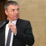 Сергей Игнатов алармира за агитация в училище в Ловешко