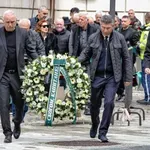 Футболният елит и още стотици близки и приятели изпратиха Боби Михайлов (СНИМКИ)