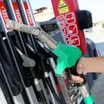 И Полша въвежда таван на цените на горивата. А ние кога?