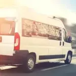 Бележка с телефонен номер трогна собственик на бус в Русе