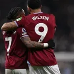 "Уест Хям" се справи с "Уулвърхямптън" в опит да запази мястото си елита на Англия