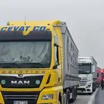 Интензивен трафик за товарни автомобили на "Капитан Андреево"