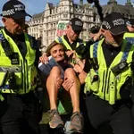 92-ма арестувани при пропалестинска демонстрация в Лондон