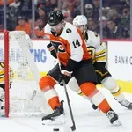 Филаделфия се намърда в плейофната зона след успех над Бостън