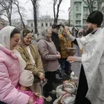 Русия и Украйна са в 32-часово примирие за Великден