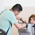 След проблем с машината: Президентът Йотова гласува, „за да изплуваме от кризата“