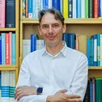 Изпадналият Васил Пандов зове за край на спора вдясно