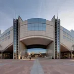 Урсула врътна кранчето на Венецианското биенале