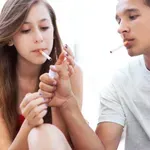 Революционен закон: Англия забранява до живот цигарите на всички, родени след 2008 г.