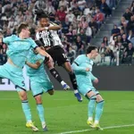 Юве гледа все по-уверено към Шампионска лига