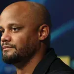 Наказаният Компани бесен, че гледал мача от трибуните