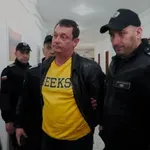 Оставиха в ареста шофьора на преобърнатия автобус край Малко Търново