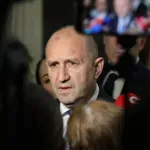 Ройтерс: В България чакат да видят доколко проруско ще бъде правителството на Радев