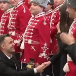Гвардеецът Тодор предложи брак на Добринка пред президента Йотова