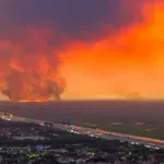 Голям горски пожар бушува край Маями