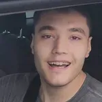 ШОК ВИДЕО: Този цървул с бухалка засече автобус 64 и нападна шофьора