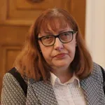 Кадър на Йотова оглавява ЦИК