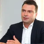 Паргов: "Дума" може да съществува като вестник, стига жалейки