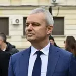 "Възраждане" алармира за вилнеещи по морето украинци, иска изслушване на МВР шефа