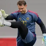 Байерн без Нойер на финала за купата