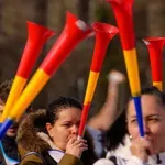 Край на шума по стадионите - забраниха вувузелите за световното