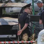 Кола с поставена бомба избухна край Москва, има жертва