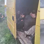 Българин с две висши и без крими досие е бил шофьорът на полуживите мигранти в буса