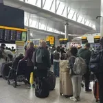 "Райънеър" за вкарването на ръчния багаж в цената на билета: Бюрократични глупости на ЕС