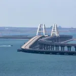 Украйна унищожи стратегически железопътен мост в окупирания Крим