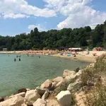 Водата на плаж във Варна бъка от ешерихия коли