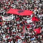 250 000 протестираха в Тирана срещу застрояване на крайбрежието от фамилията Тръмп