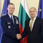 Румен Радев обсъди сигурността в региона с върховния командващ на НАТО