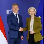 Наследникът на Орбан: Върнахме Унгария в Европа за 50 дни
