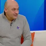Наш геолог търси скъпоценни камъни рамо до рамо с човекоядци в Мозамбик