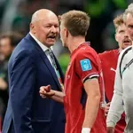 Падна още една треньорска глава заради Световното