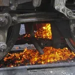 Локомотив на пътнически влак се запали край Карнобат