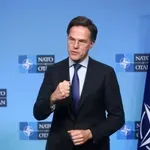 НАТО размаха пръст на Путин: Не си играйте с нас