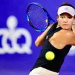 Лиа Каратанчева с обрат в Хага