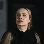 Съсипаха дрехите на Искра Ангелова