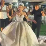 ВИДЕО: Общински съветник спретна циганска сватба с 1300 гости в двора на училище