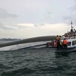 15 индийски туристи загинаха с лодка край Виетнам