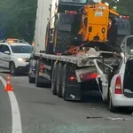 ВИДЕО: Две жертви и трима ранени, след като кола се заби в спрял камион край Дупница