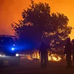 Двама загинаха при горски пожар на Крит