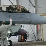 Страшна жега в Аризона подлага на изпитание българските пилоти за F-16